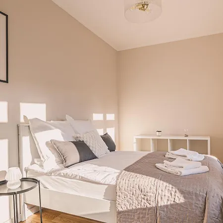 2homerent Dluga 14 Kamienica W Centrum Poznania Poznań