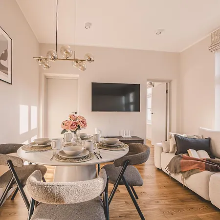 2homerent Dluga 14 Kamienica W Centrum Poznania Lägenhet