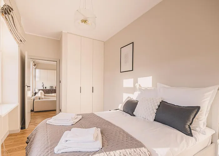 2homerent Dluga 14 Kamienica W Centrum Poznania Poznan